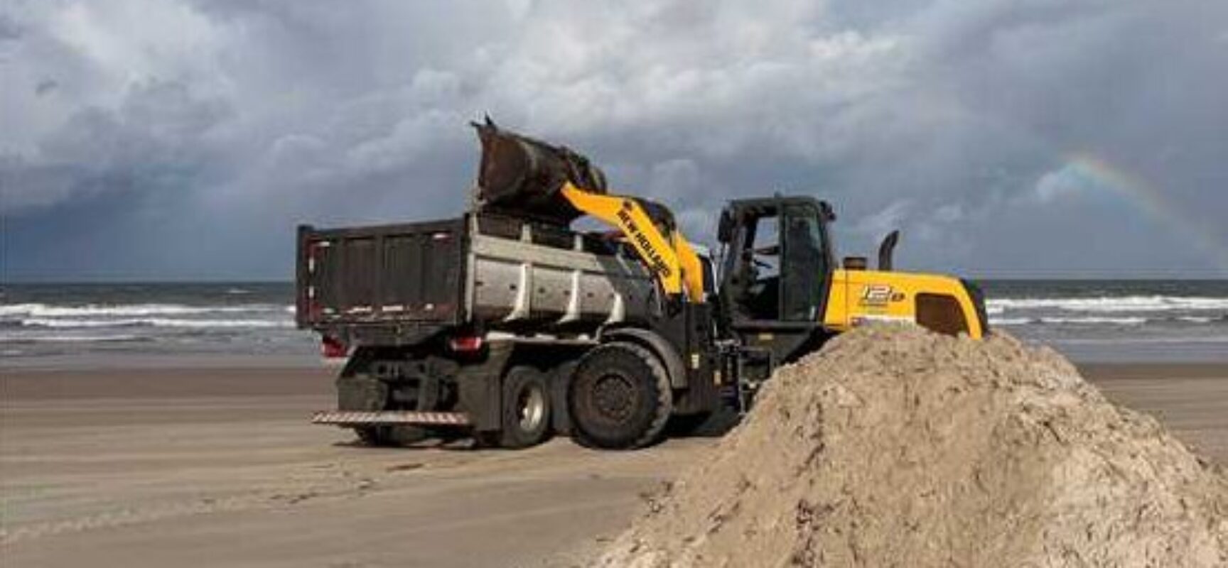 Prefeitura de Ilhéus inicia limpeza das Praias da Zona Norte para proteger tartarugas marinhas