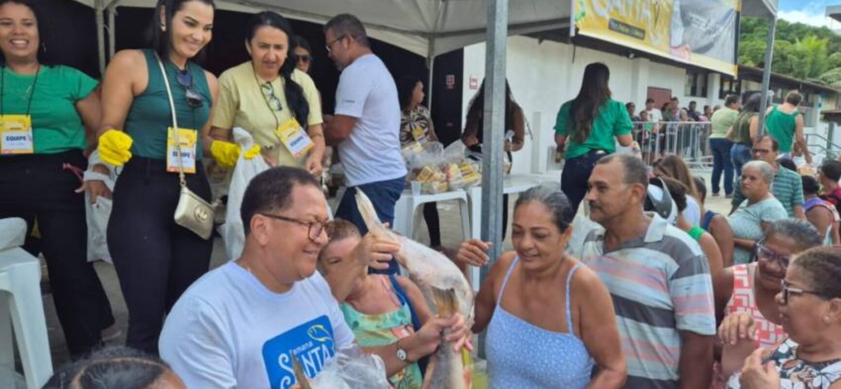 Prefeitura garante ceia da Semana Santa farta para famílias vulneráveis com a entrega 45 mil quilos de peixes