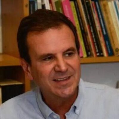 Eduardo Paes renuncia à Prefeitura do Rio para disputar governo e vice assume cargo