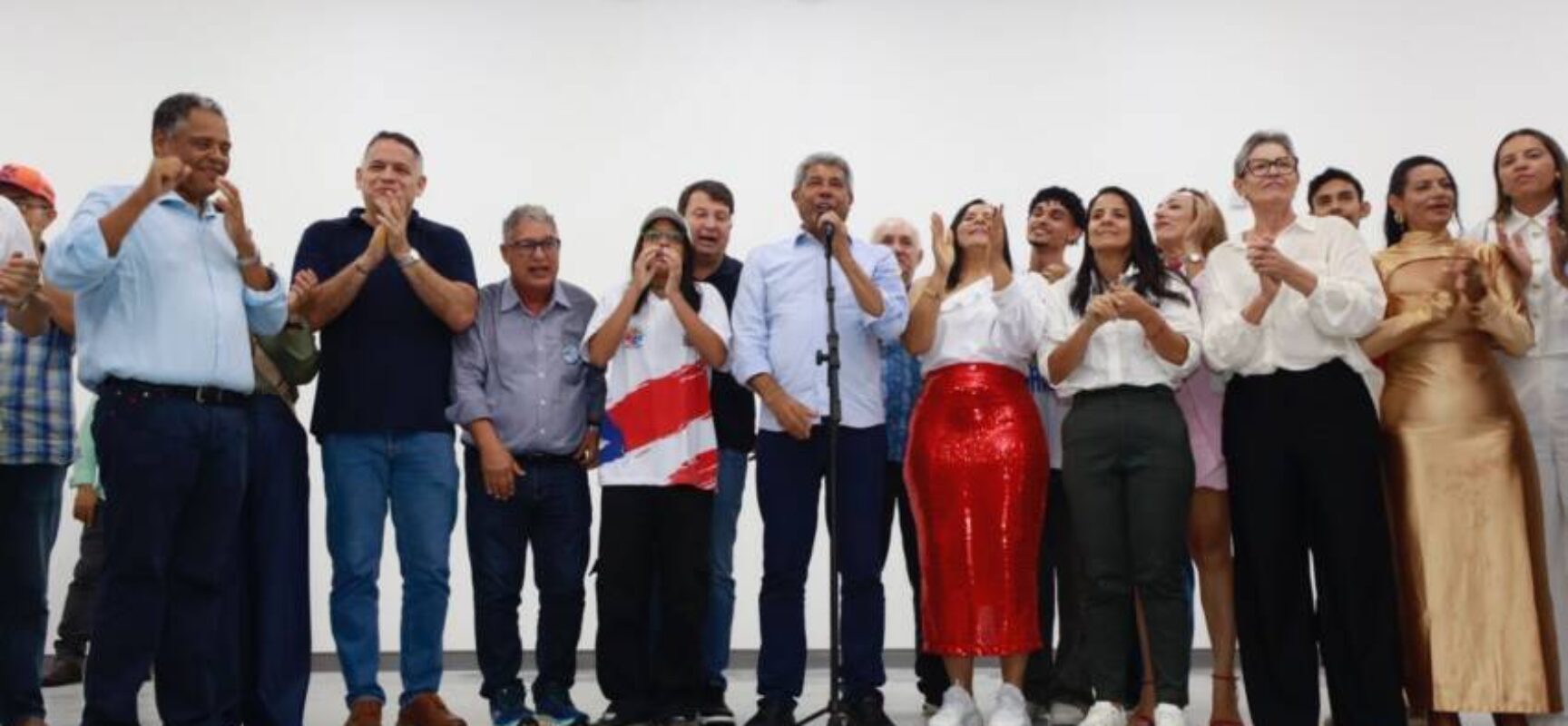 Estado entrega modernização do Colégio São Pedro e amplia estrutura do ensino integral em Macarani