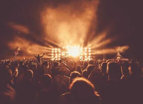 Câmara de Ilhéus aprova projeto que proíbe contratação de shows com apologia a crimes e drogas