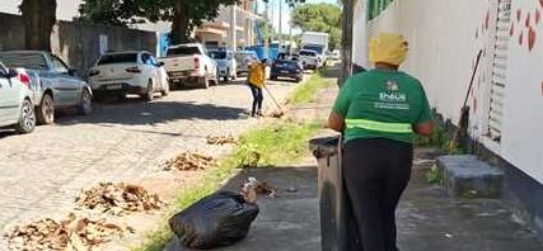 Prefeitura realiza ação de varrição na Avenida Marcus Paiva, na Cidade Nova