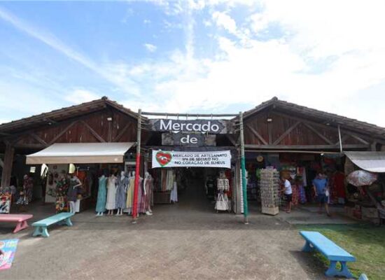 Prefeitura de Ilhéus e Sebrae avançam em ações de requalificação no Mercado de Artesanato