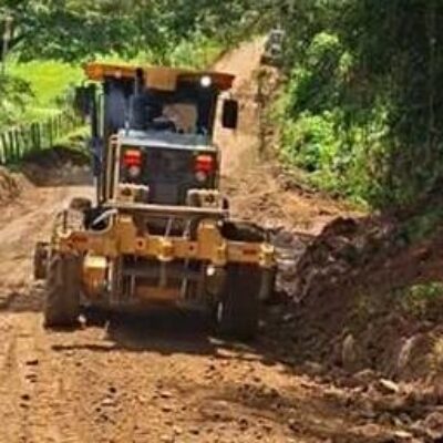 Prefeitura de Ilhéus conclui recuperação da estrada de Castelo Novo