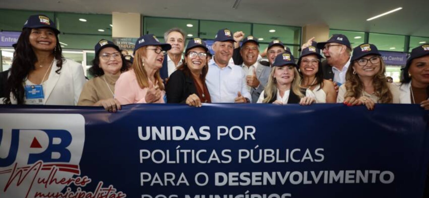 Governador participa de Encontro de Prefeitos e reforça união entre Estado e municípios