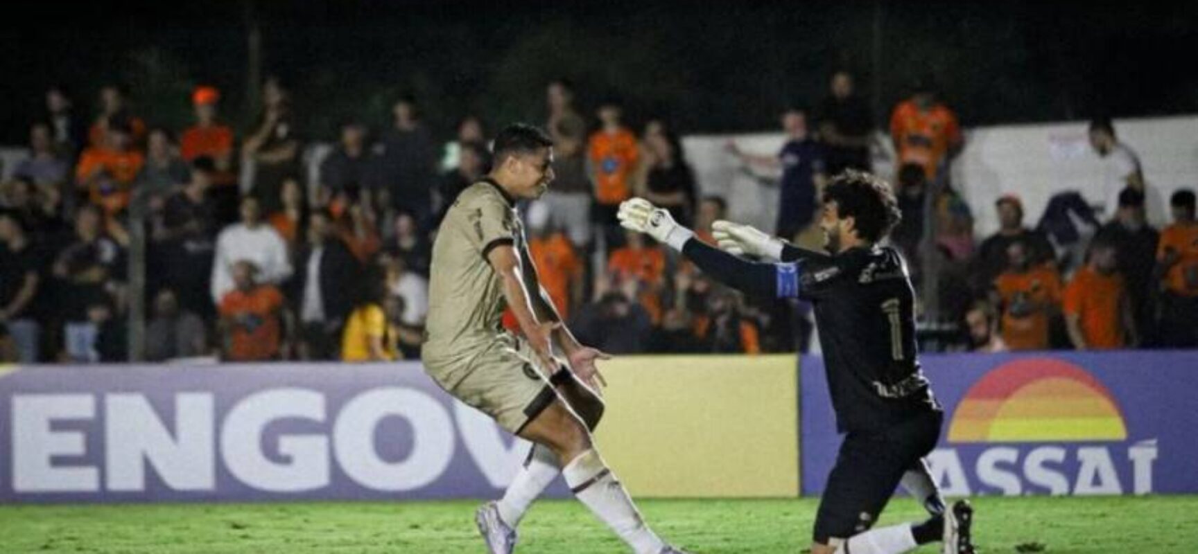 Único baiano do interior, Jacuipense bate Santa Catarina e avança na Copa do Brasil