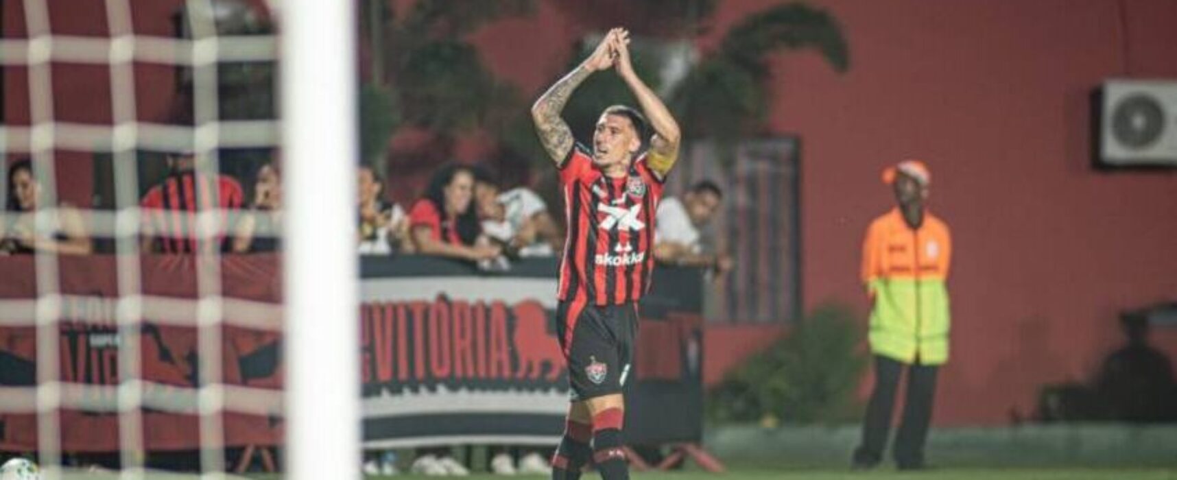 Com gol de Baralhas, Vitória bate Mirassol por 1×0 no Barradão