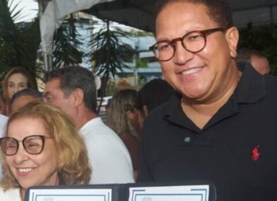 Obras de requalificação da Praça Celso Fontes Lima começam após assinatura de ordem de serviço pelo prefeito Augusto Castro