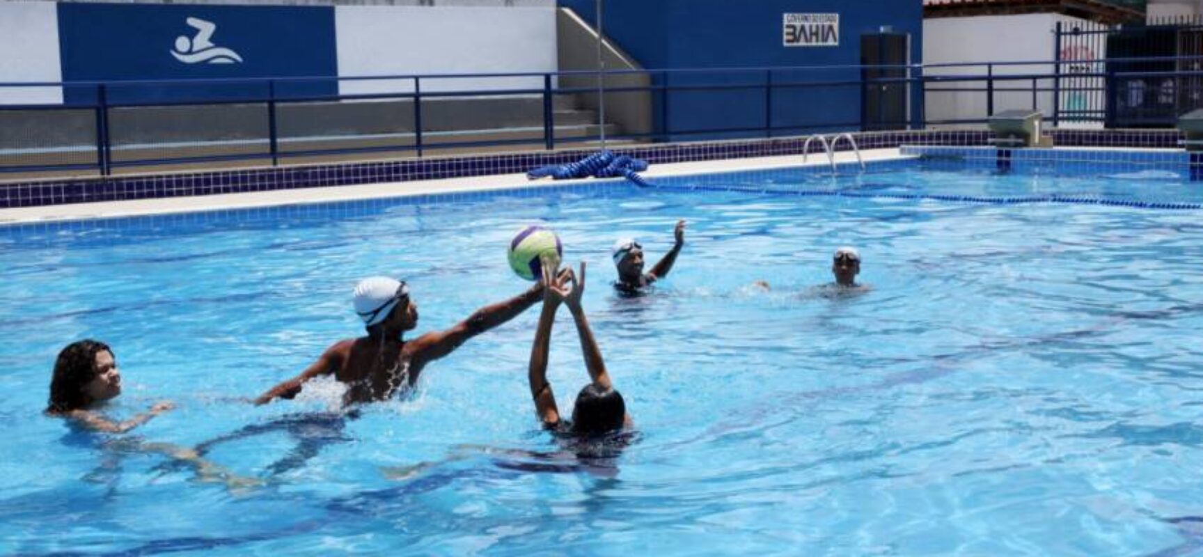 Governo da Bahia amplia investimentos em educação e moderniza rede estadual em Ipiaú