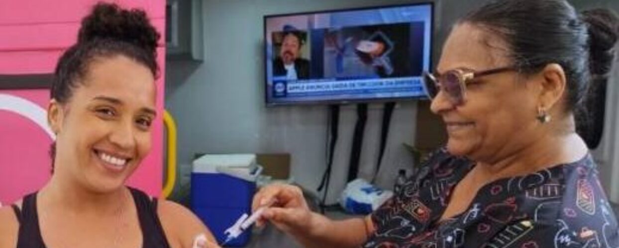 VacinaMóvel chega ao Pontalzinho e amplia acesso da população à imunização em Itabuna