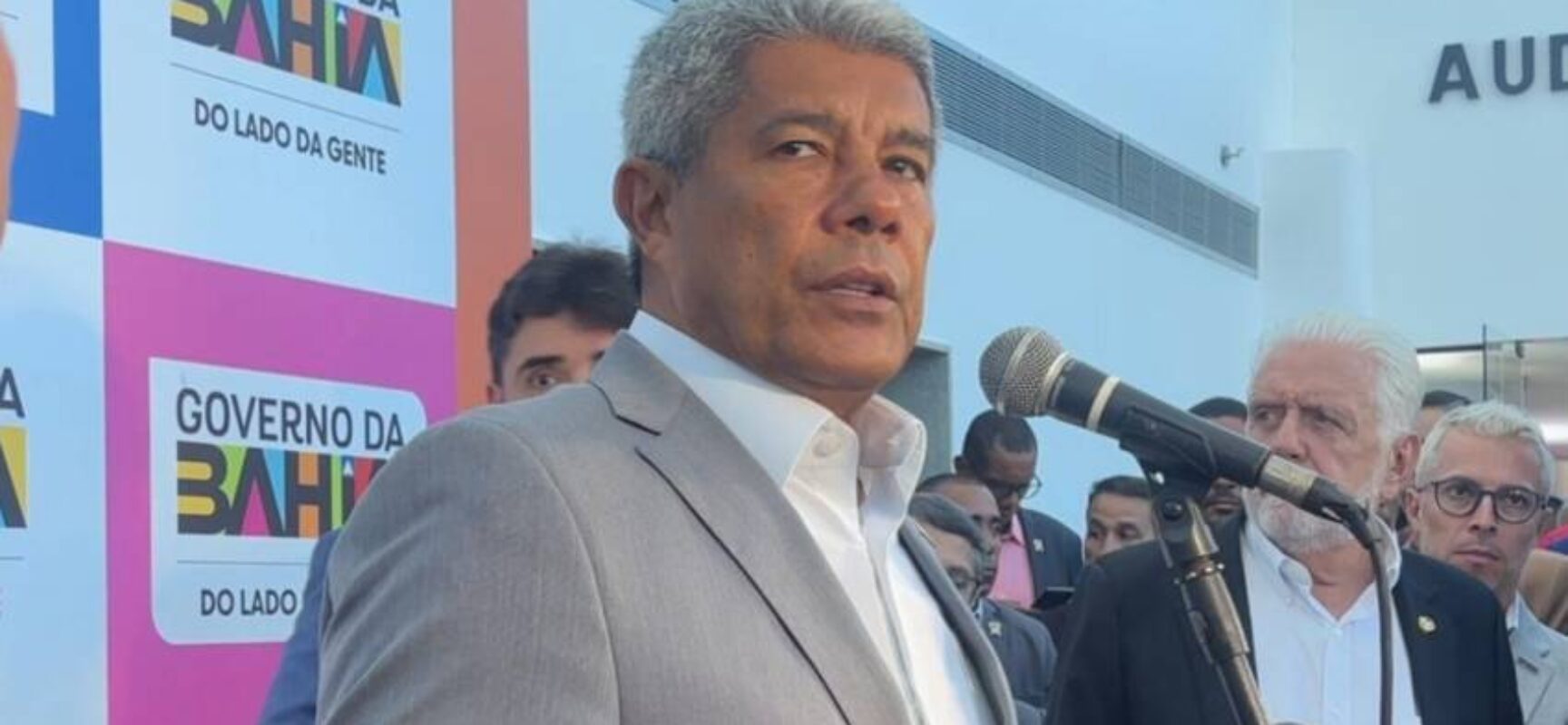 Jerônimo envia projeto à Alba para destinar créditos da BahiaGás e reduzir tarifas