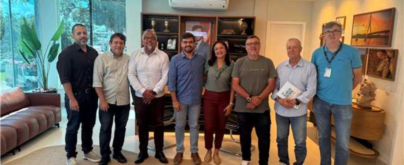 Prefeitura e CDL discutem plano estratégico para fortalecer o comércio local