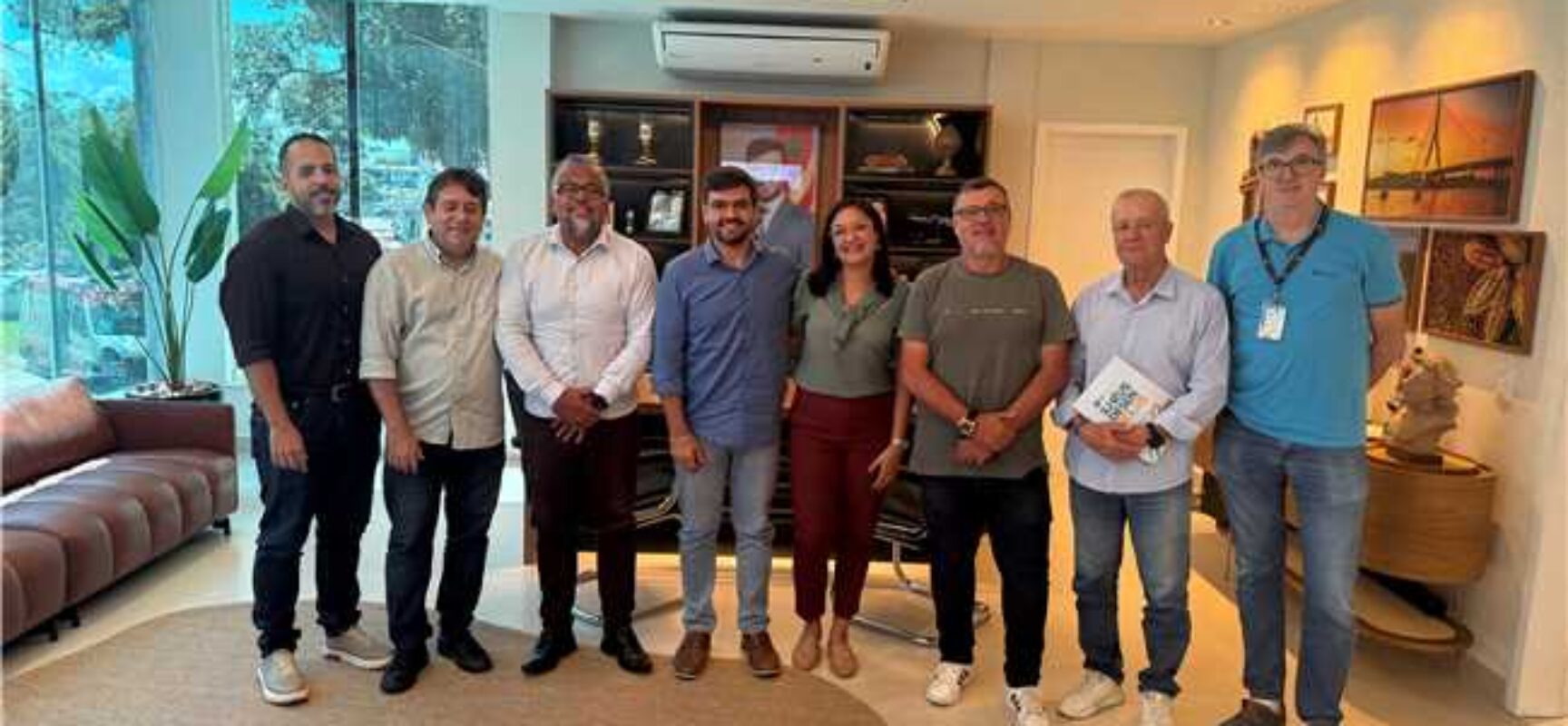 Prefeitura e CDL discutem plano estratégico para fortalecer o comércio local