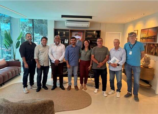 Prefeitura e CDL discutem plano estratégico para fortalecer o comércio local