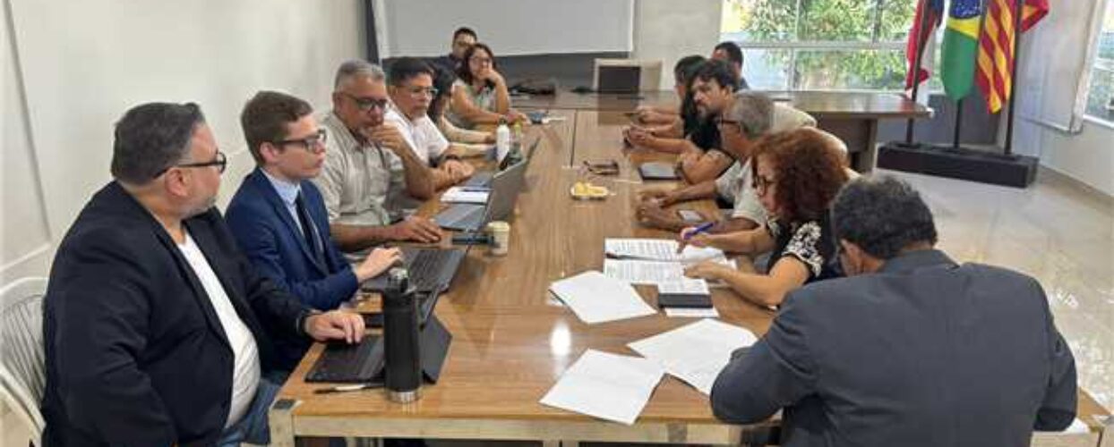 Prefeitura de Ilhéus apresenta proposta que garante piso do magistério e amplia benefícios