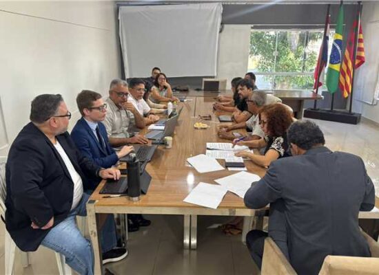 Prefeitura de Ilhéus apresenta proposta que garante piso do magistério e amplia benefícios