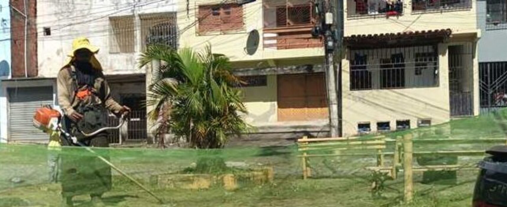 Prefeitura de Ilhéus realiza roçagem na região da Piqueira até o Alto Belmonte