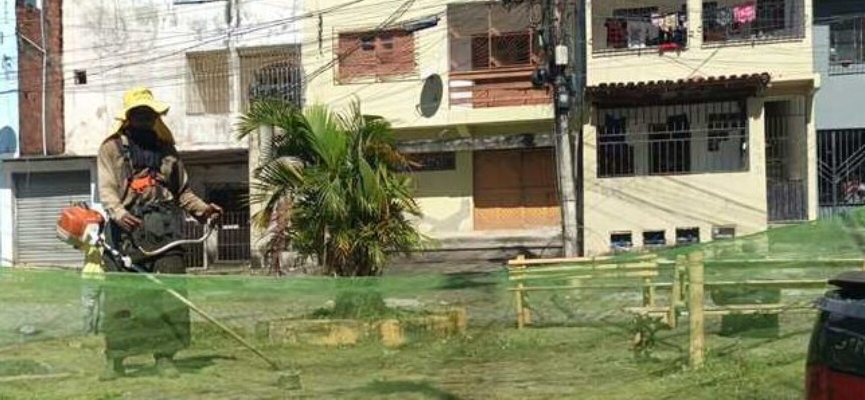 Prefeitura de Ilhéus realiza roçagem na região da Piqueira até o Alto Belmonte