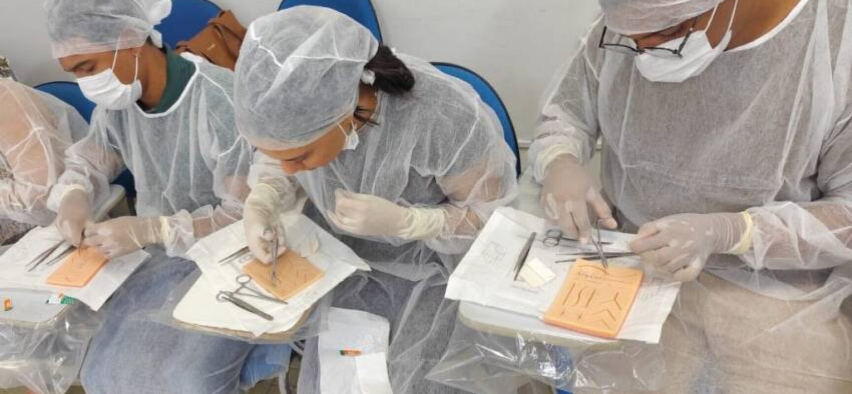 Prefeitura de Itabuna promove capacitação em sutura para fortalecer atendimento na Atenção Primária