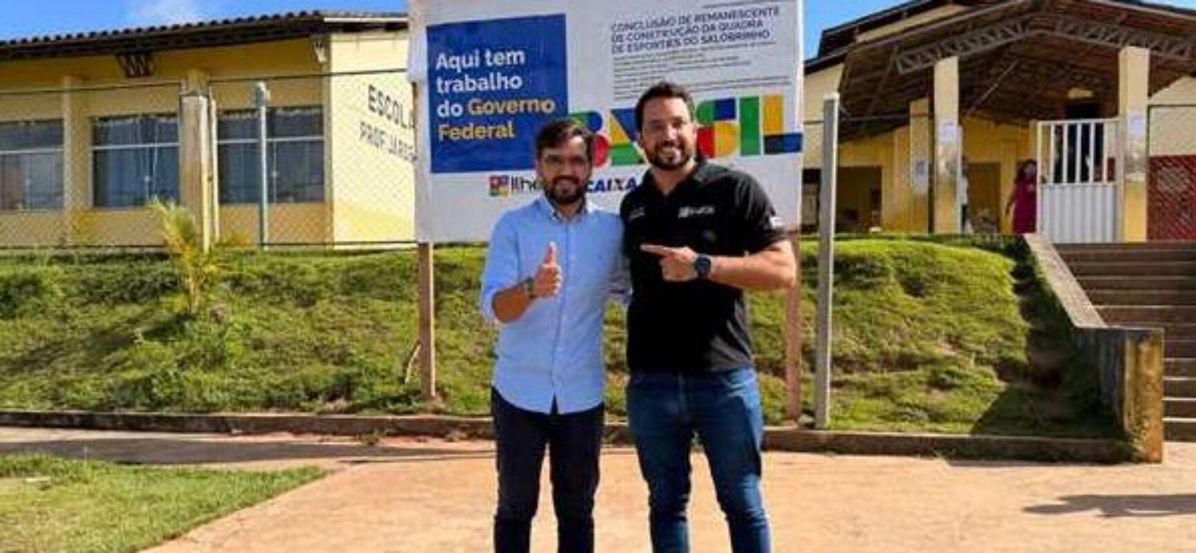 ILHÉUS: Prefeitura inicia construção de quadra poliesportiva no Salobrinho