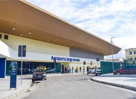 Procon de Ilhéus orienta passageiros sobre novo canal de reclamações da Anac