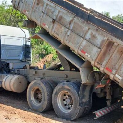 Estrada Olivença-Sapucaeira recebe encascalhamento e garante melhor acesso à comunidade