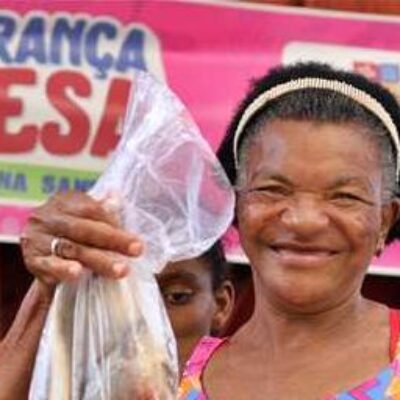 Prefeitura de Ilhéus distribui 20 toneladas de peixe para famílias em vulnerabilidade social
