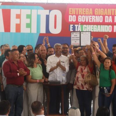 Em Carinhanha, Jerônimo Rodrigues autoriza obra de abastecimento de água pelo Novo PAC