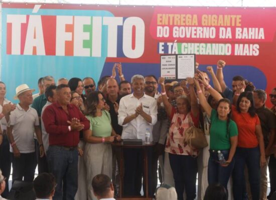 Em Carinhanha, Jerônimo Rodrigues autoriza obra de abastecimento de água pelo Novo PAC
