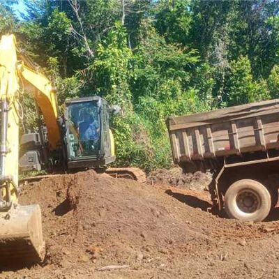 Prefeitura realiza manutenção de estradas em Tibina