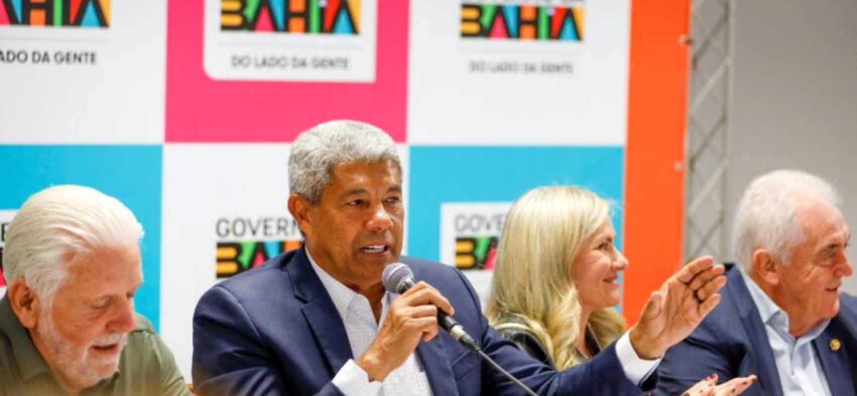 Governo da Bahia realiza balanço estratégico com secretários e parlamentares