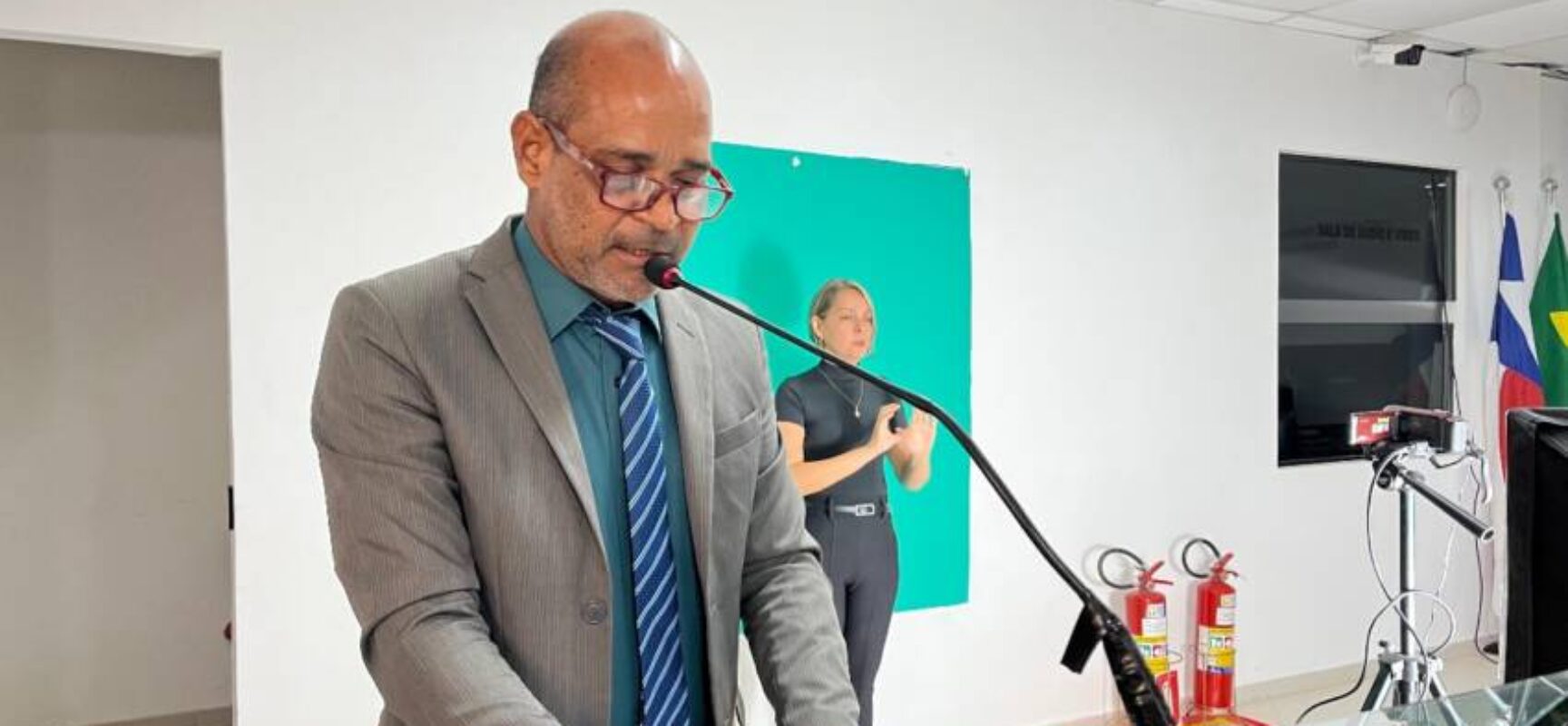 CÉSAR PORTO saúda os blogueiros ilheenses em seu dia, 04 de Abril