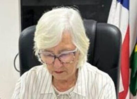 DRA. RÚBIA APRESENTA MOÇÃO DE CONGRATULAÇÃO E APLAUSOS À SELEÇÃO DE ILHÉUS