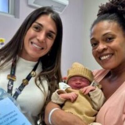 CÂMARA DE ILHÉUS PROTOCOLA MOÇÃO DE APLAUSOS A DIRETORA DO HMIJS, RENATA LORDELO.