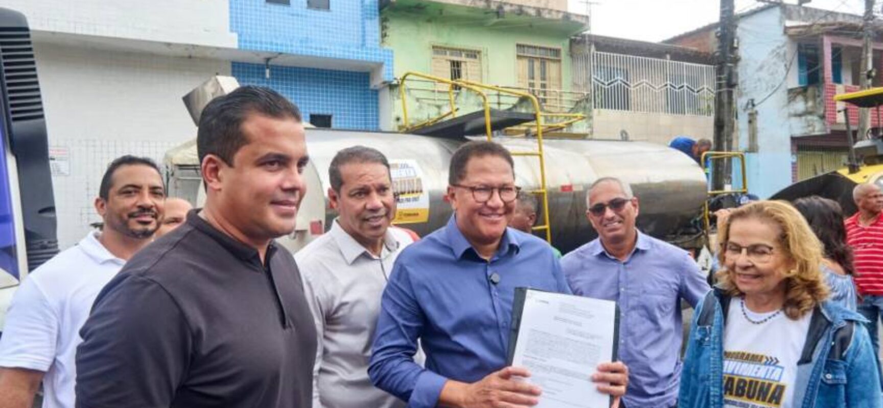 Prefeito Augusto Castro assina Ordem de Serviço e autoriza início das obras e serviços do Programa Pavimenta Itabuna no Fonseca