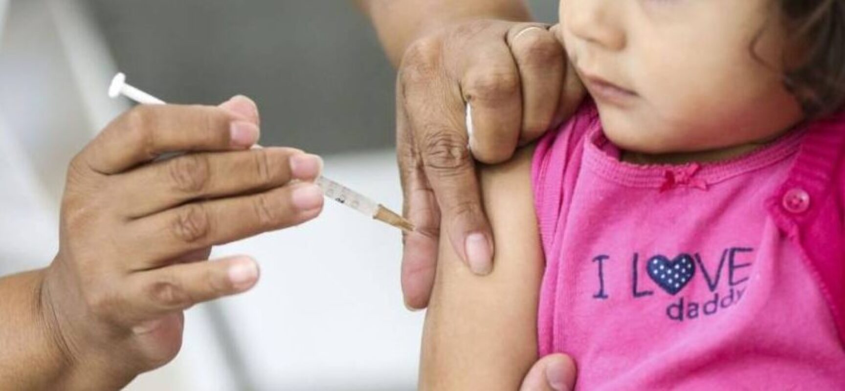 Prefeitura de Itabuna leva multivacinação às escolas da Rede Municipal de Ensino