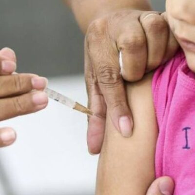 Prefeitura de Itabuna leva multivacinação às escolas da Rede Municipal de Ensino