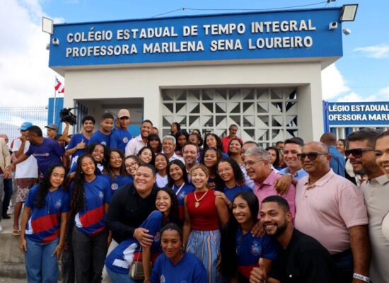 Governo do Estado entrega colégio de tempo integral em Mascote com investimento de R$ 13,1 milhões