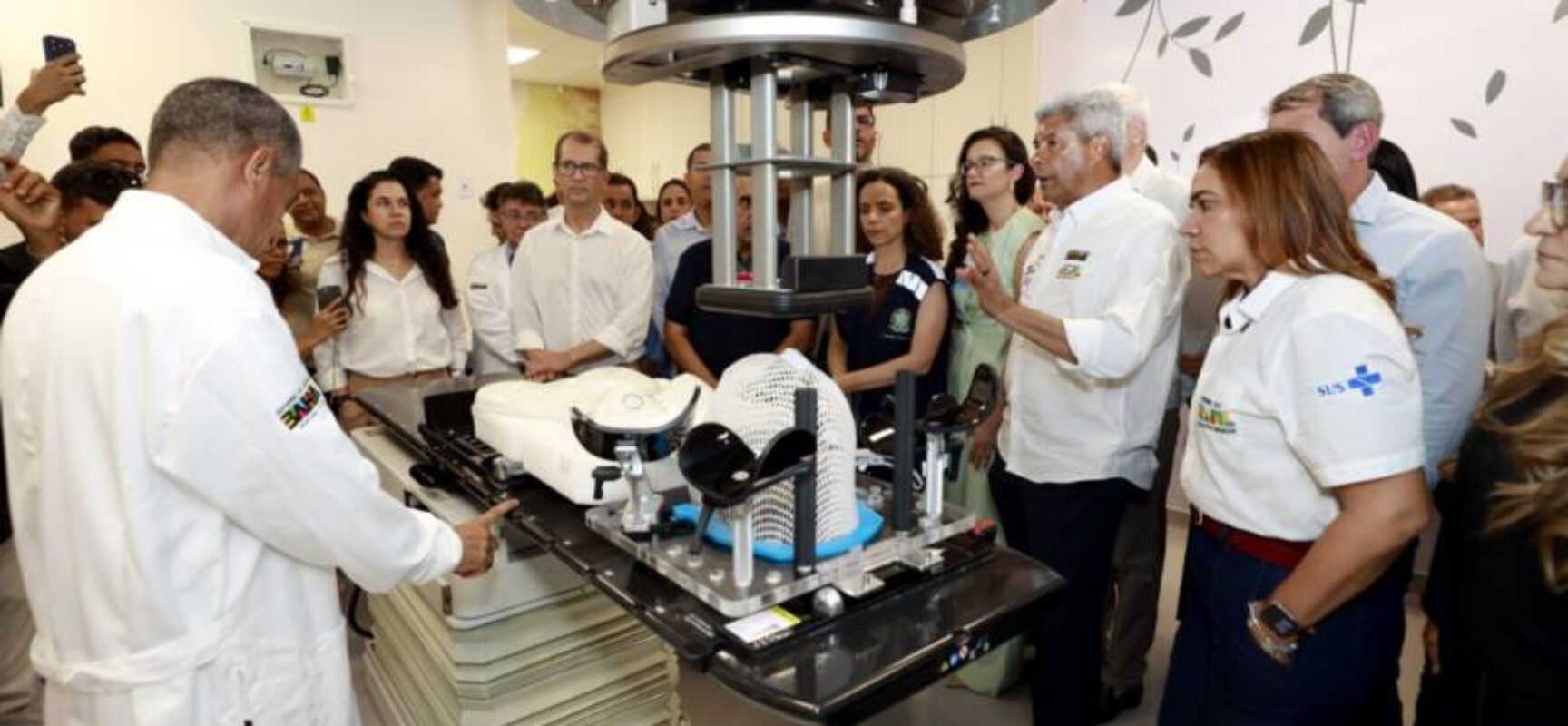 Governo da Bahia entrega serviço de radioterapia e consolida Hospital Estadual Costa das Baleias como referência oncológica no Extremo Sul
