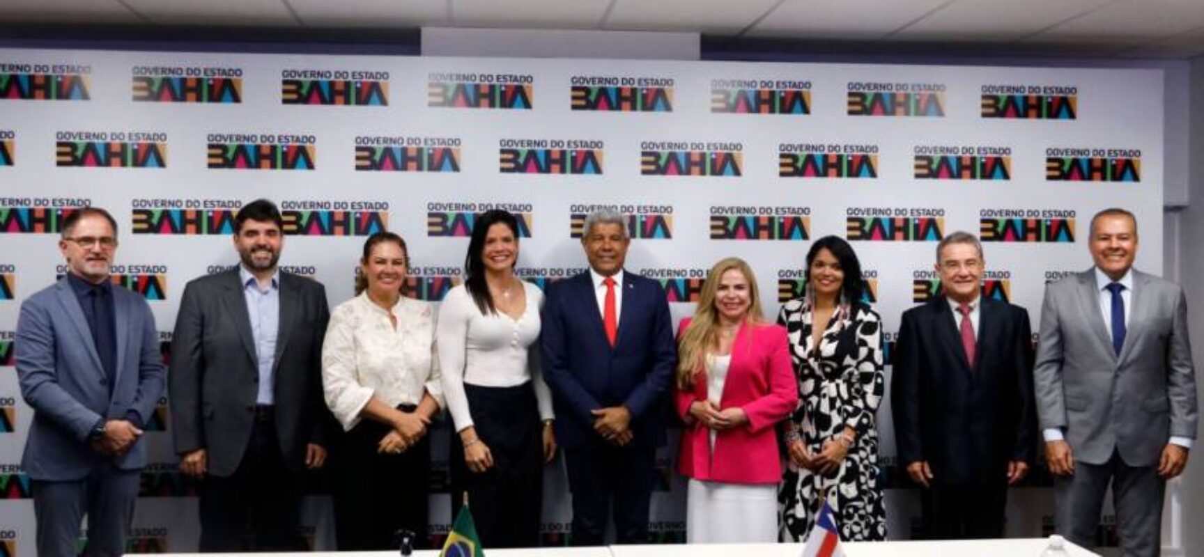 Jerônimo anuncia mudanças no secretariado e em órgãos do Estado em adequação à legislação eleitoral