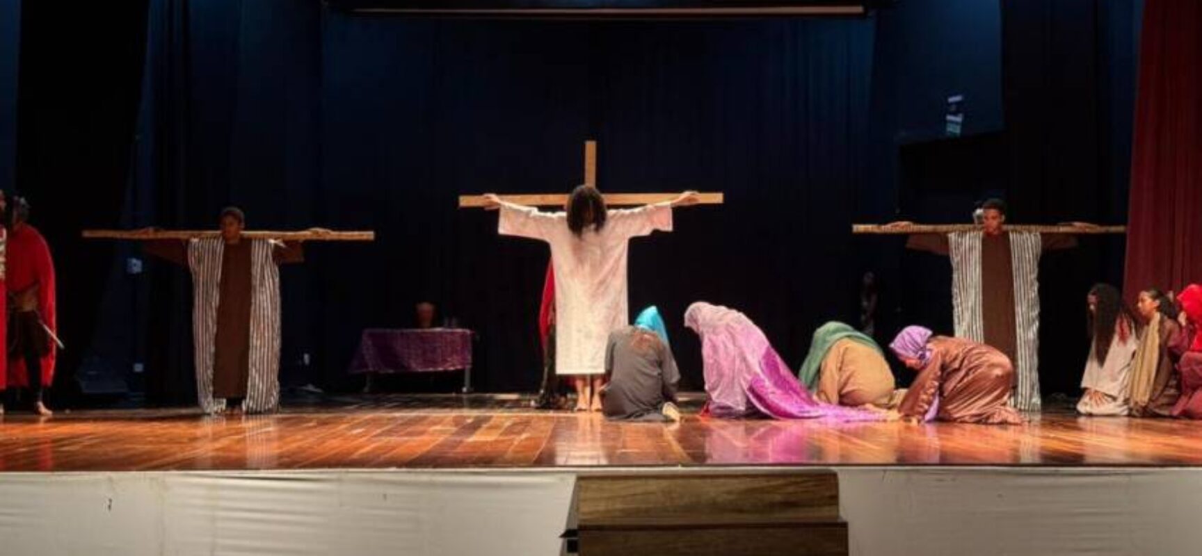 Espetáculo “Paixão de Cristo” emociona público em Itabuna