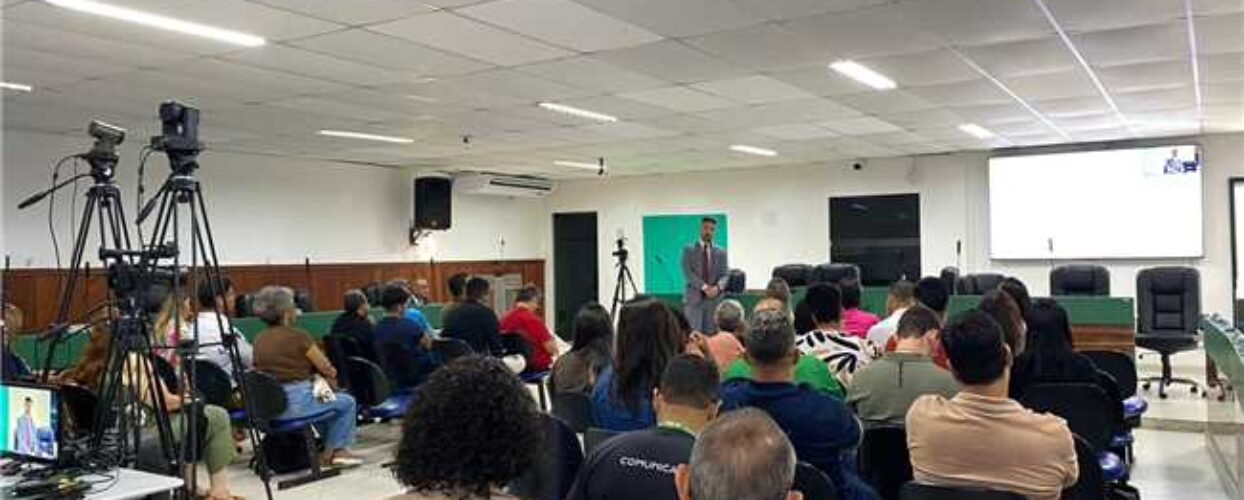 Ilhéus realiza capacitação sobre contratações diretas e transparência pública
