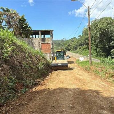 Prefeitura recupera estrada e atende demanda de moradores do Novo Ilhéus