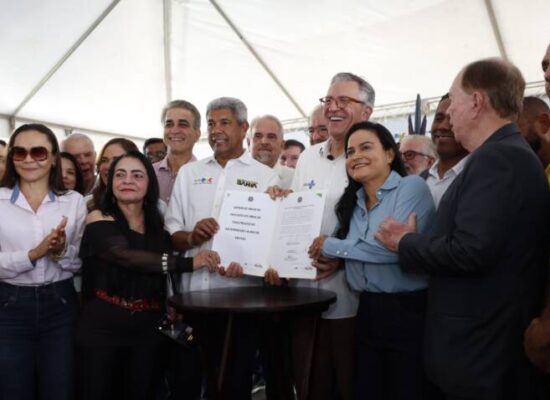 Governo Federal e Estado assinam ordem de serviço para maternidade com 117 leitos em Lauro de Freitas