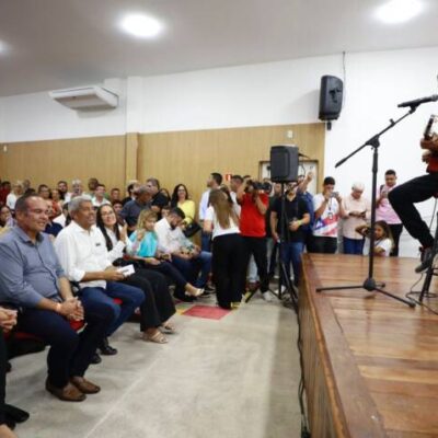 Governo do Estado entrega escola em tempo integral, obra viária e anuncia novos investimentos em Jaborandi
