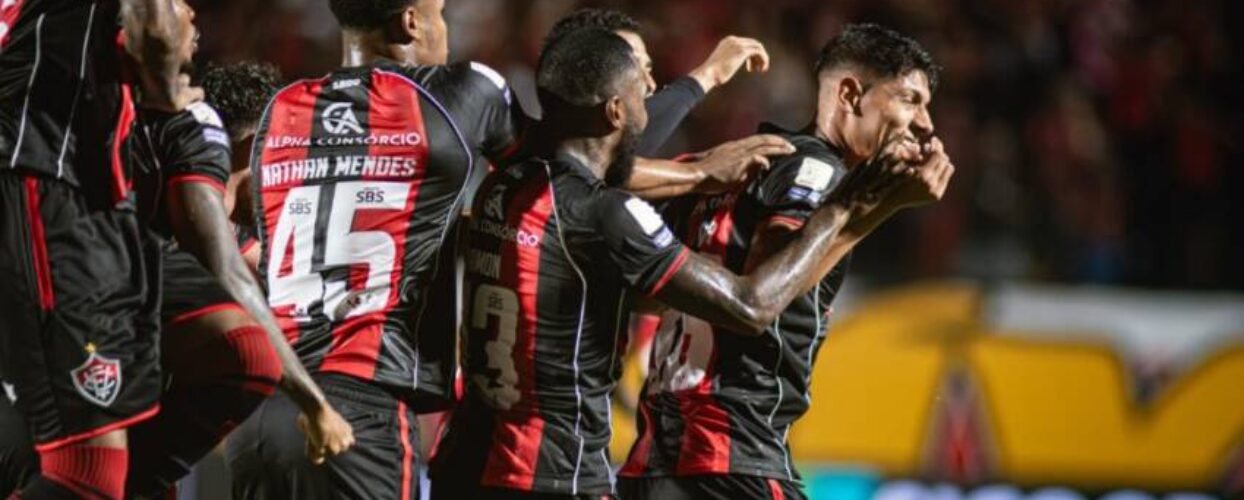 Vitória goleia Coritiba por 4×1 no Barradão e salta de colocação no Brasileirão