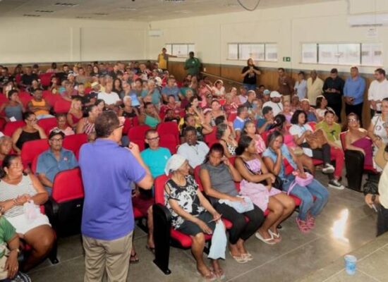 Augusto Castro e secretários alinham com feirantes detalhes para inauguração da Nova Feira do São Caetano
