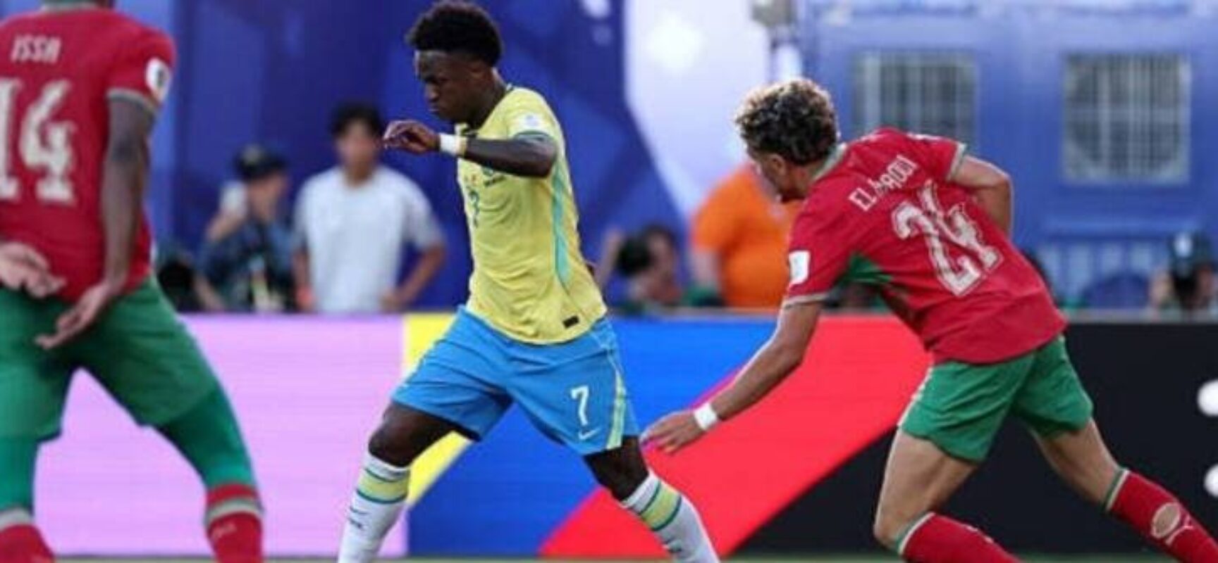 Brasil empata com o Marrocos na estreia com um golaço de Vinicius Junior