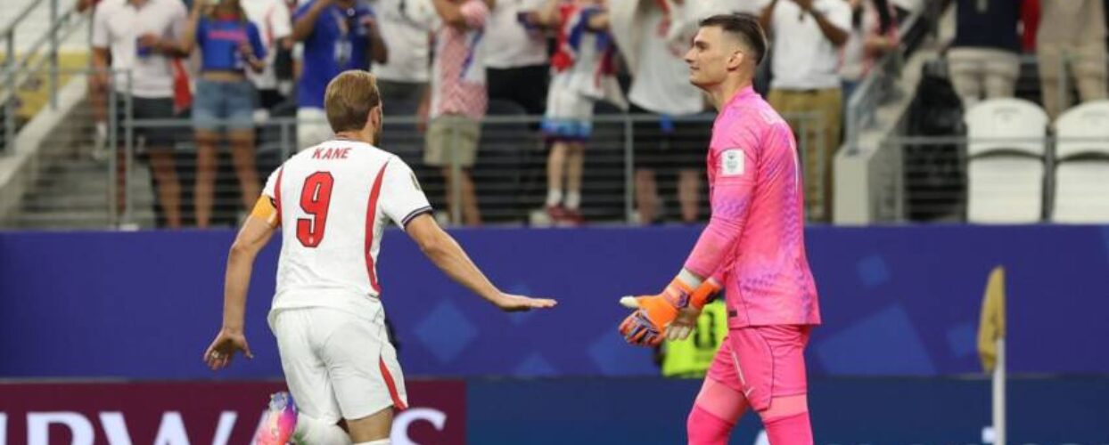 Inglaterra faz quatro gols e vence a Croácia na estreia da Copa