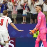 Inglaterra faz quatro gols e vence a Croácia na estreia da Copa